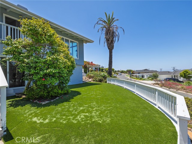 246 Via Los Miradores, Redondo Beach CA: https://media.crmls.org/medias/d814b787-4860-4fed-b4f7-2dfeb040c453.jpg