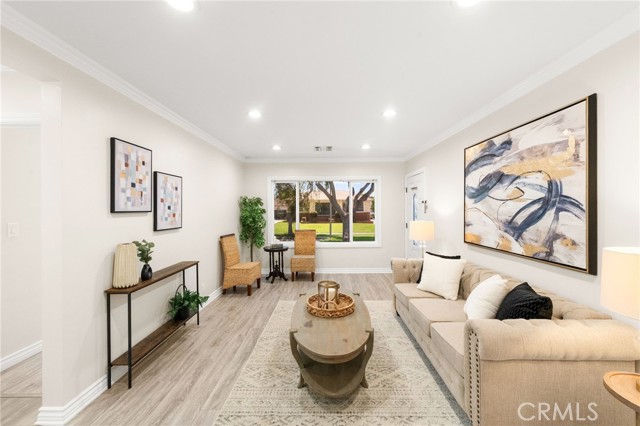 6019 Greentop Street, Lakewood CA: https://media.crmls.org/medias/d815a903-b519-46ec-8206-d5c9692e94ff.jpg