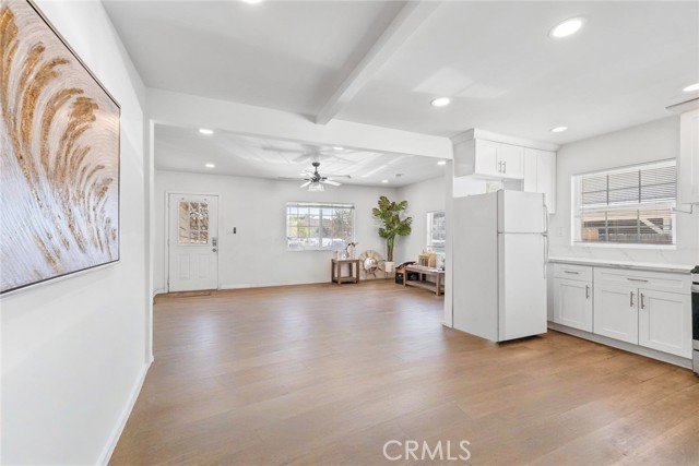 Detail Gallery Image 6 of 31 For 15219 Willard, Panorama City,  CA 91402 - 10 Beds | 8 Baths