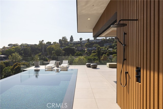 1000 Oriole Drive, Laguna Beach CA: https://media.crmls.org/medias/d8162484-72c1-4d15-b263-74abe811ea15.jpg
