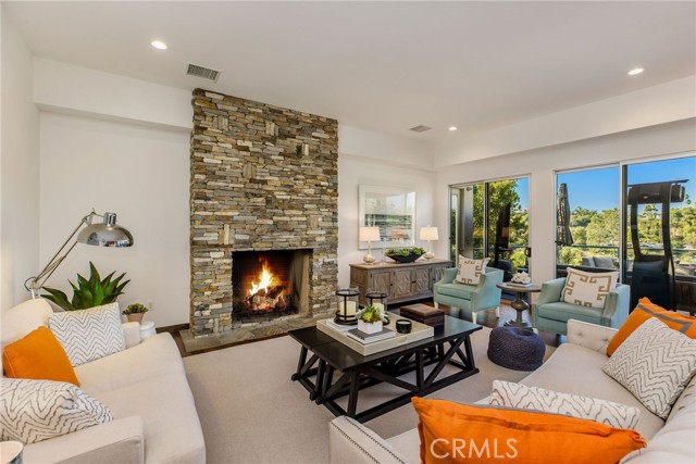 Detail Gallery Image 5 of 31 For 11527 Dona Dolores Pl, Studio City,  CA 91604 - 6 Beds | 7/1 Baths