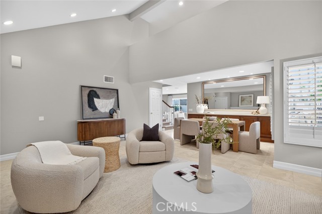 Detail Gallery Image 13 of 53 For 969 Azalea Dr, Costa Mesa,  CA 92626 - 5 Beds | 3 Baths