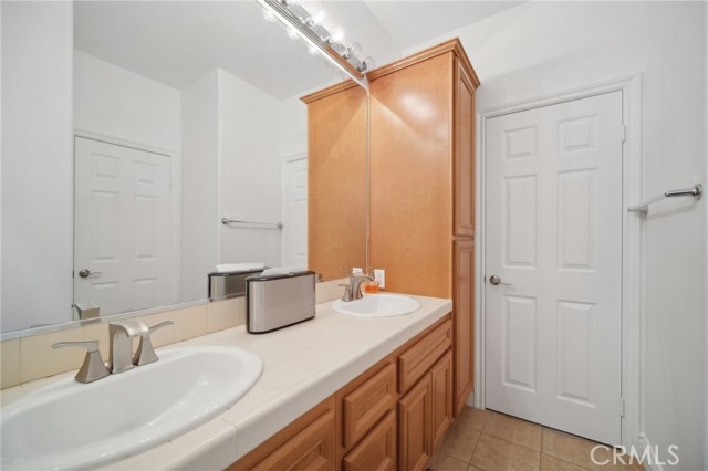 25422 Magnolia Lane, Stevenson Ranch CA: https://media.crmls.org/medias/d81814c7-92e8-4150-8a0c-ba7467074d91.jpg