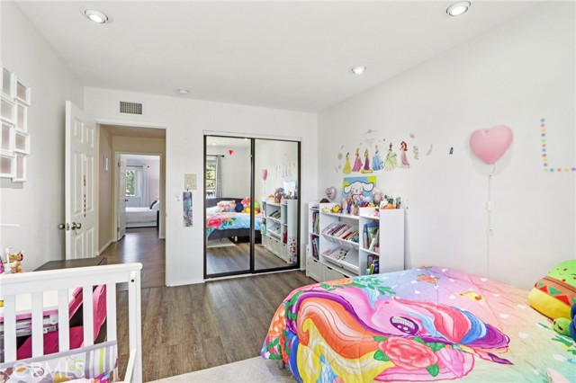 Detail Gallery Image 11 of 25 For 7815 Vassar, Canoga Park,  CA 91304 - 4 Beds | 2 Baths