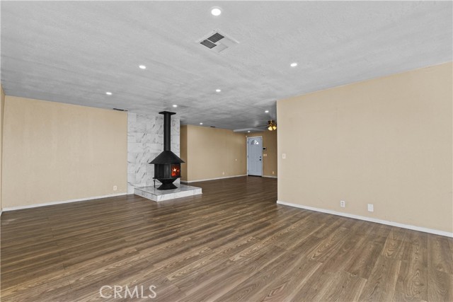 Detail Gallery Image 8 of 27 For 8405 Buckthorn, Hesperia,  CA 92345 - 3 Beds | 2 Baths