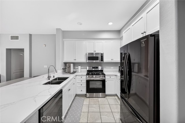 629 Traction, Los Angeles CA: https://media.crmls.org/medias/d81a78dc-bc00-4a30-b018-aac8477b1999.jpg