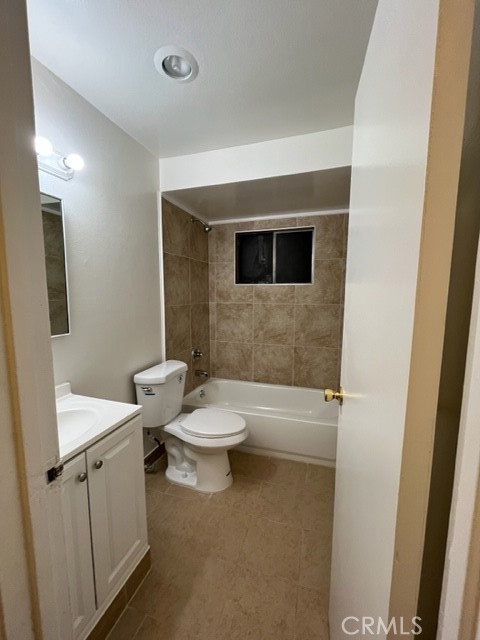 Detail Gallery Image 4 of 5 For 1600 Picadilly Way #C,  Fullerton,  CA 92833 - 2 Beds | 1 Baths
