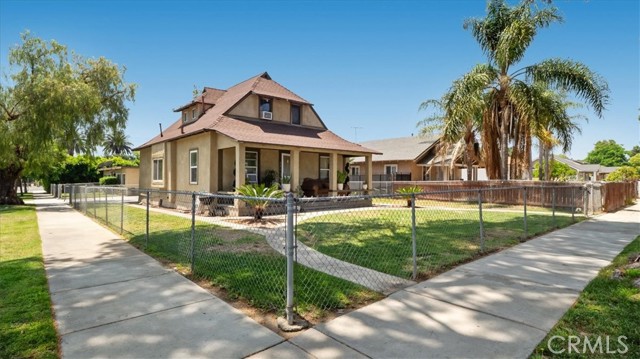226 E California Street, Ontario CA: https://media.crmls.org/medias/d81a8c02-6199-4507-a855-f19463b253b4.jpg