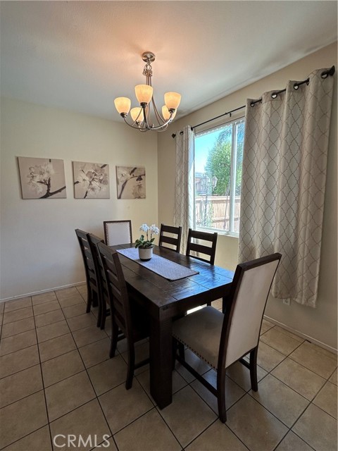 Detail Gallery Image 9 of 37 For 2221 Flash Ct, Perris,  CA 92571 - 5 Beds | 2/1 Baths
