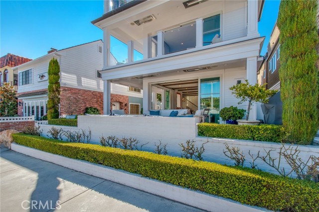 Detail Gallery Image 51 of 65 For 317 E. Bayfront, Newport Beach,  CA 92662 - 3 Beds | 3 Baths