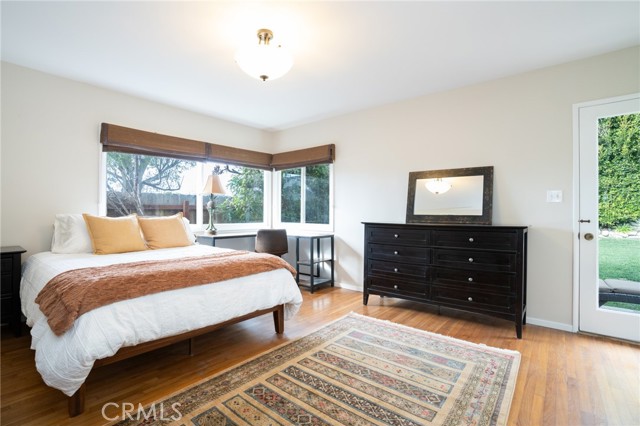 825 Tyburn Road, Palos Verdes Estates CA: https://media.crmls.org/medias/d81c3573-c91e-482c-b5df-d659089cc97d.jpg