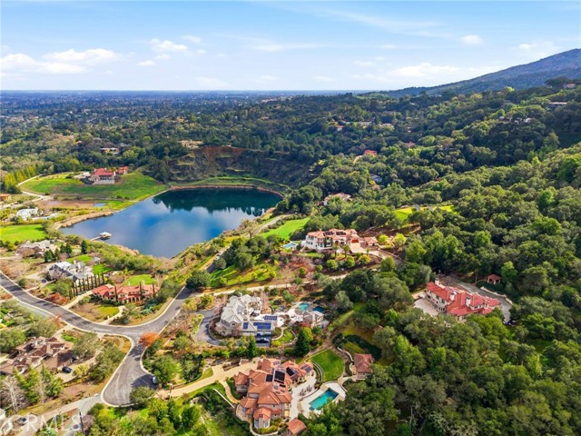 Detail Gallery Image 4 of 44 For 28080 Laura Ct, Los Altos Hills,  CA 94022 - 5 Beds | 7 Baths