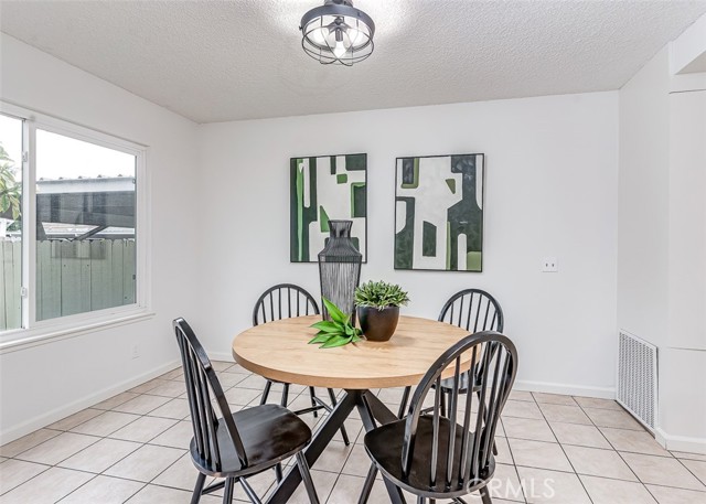 4785 Larwin Avenue, Cypress CA: https://media.crmls.org/medias/d81d3be1-f600-44dc-a638-418a9fb3b195.jpg