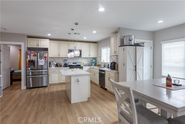 1344 Ximeno Avenue, Long Beach CA: https://media.crmls.org/medias/d81e5b4e-f1dd-415e-89dc-10413b188b4f.jpg