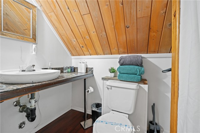 Detail Gallery Image 38 of 45 For 43032 Sunset Dr, Big Bear Lake,  CA 92315 - 3 Beds | 3 Baths