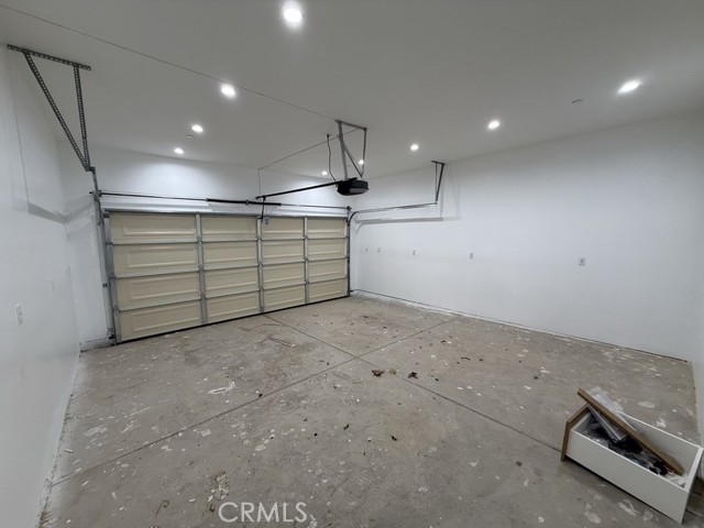 Detail Gallery Image 20 of 20 For 9128 Balcom Ave, Northridge,  CA 91325 - 4 Beds | 3 Baths