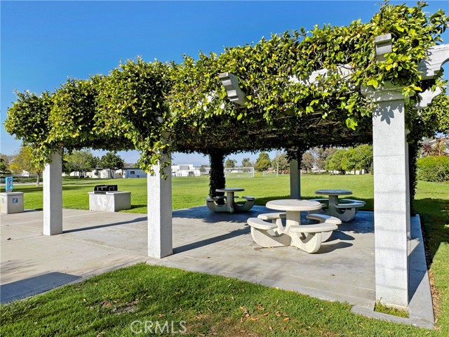 Detail Gallery Image 10 of 12 For 13 Sage, Irvine,  CA 92604 - 3 Beds | 1/1 Baths