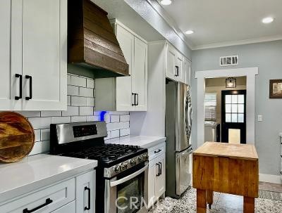 1955 N Los Robles Avenue, Pasadena CA: https://media.crmls.org/medias/d82045bf-38ab-4d8c-acbc-4b4b86916bc9.jpg