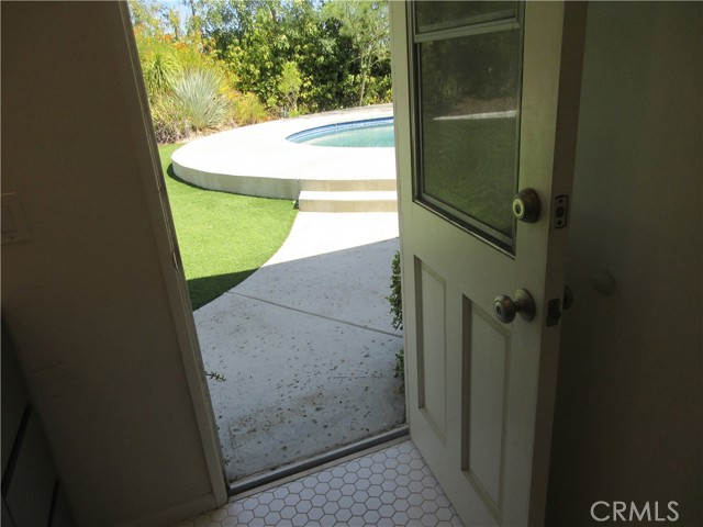 24300 Hatteras Street photo 23