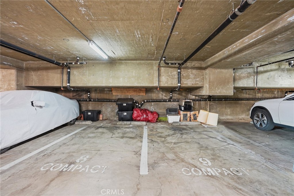 https://media.crmls.org/medias/d8206782-fd84-4727-bc56-72368f983661.jpg?preset=X-Large
