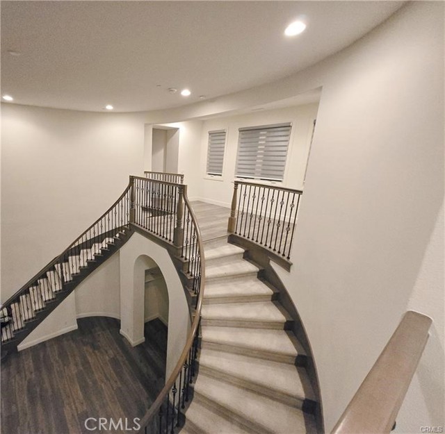 Detail Gallery Image 5 of 6 For 117 Amber Sky, Irvine,  CA 92618 - 4 Beds | 4/1 Baths