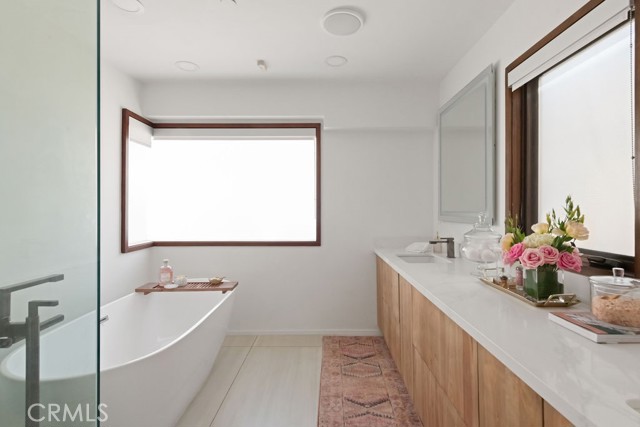 428 21st Place, Manhattan Beach, California 90266, 3 Bedrooms Bedrooms, ,2 BathroomsBathrooms,Residential,Sold,21st,SB23125584