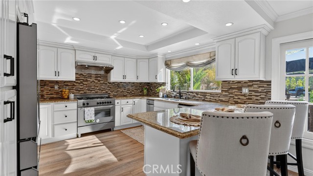 Detail Gallery Image 10 of 44 For 6624 E Leafwood, Anaheim,  CA 92807 - 4 Beds | 2/1 Baths