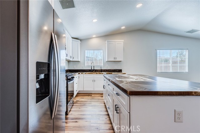 6548 Quail Spring Avenue, 29 Palms CA: https://media.crmls.org/medias/d82303dc-0394-4382-ba77-a2f479778100.jpg