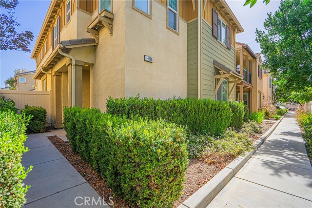 Detail Gallery Image 10 of 49 For 14586 Rochester Ave, Chino,  CA 91710 - 3 Beds | 2/1 Baths