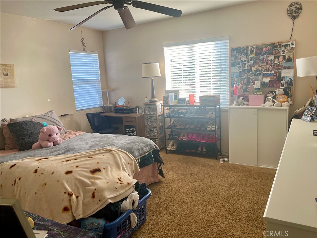 https://media.crmls.org/medias/d8242a82-c775-42da-b160-09a5741fc845.jpg?preset=X-Large