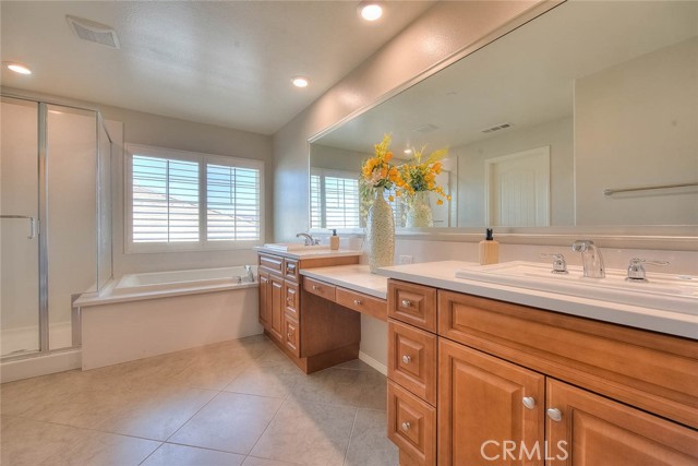 Image 41 of 67 For 14861 Henry Street