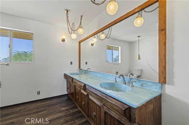15374 Gaskell Road, Rosamond CA: https://media.crmls.org/medias/d8251603-942f-4bdf-bb29-fbe28c3f4905.jpg