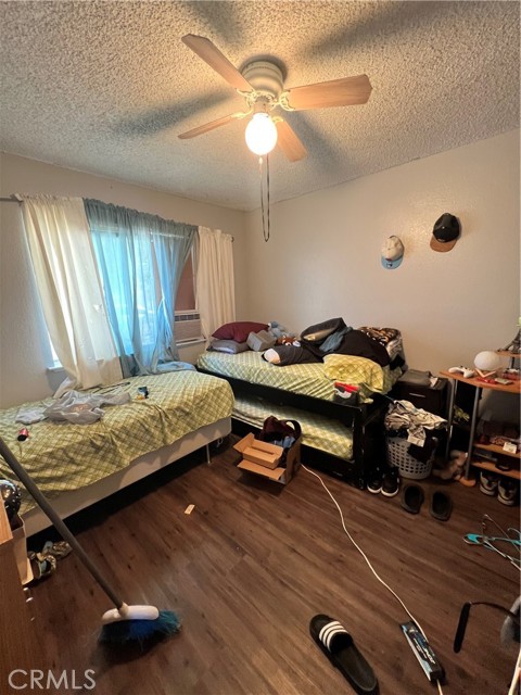 9660 Peach Avenue, California City CA: https://media.crmls.org/medias/d825531d-3096-4e57-a9f8-e2f27257091a.jpg