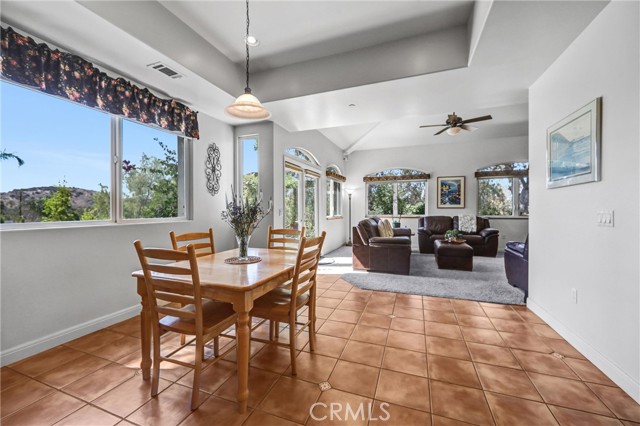 10345 McBroom Street, Sunland CA: https://media.crmls.org/medias/d825af72-3640-4f37-a464-36c1a92a2d9b.jpg