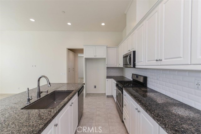 Detail Gallery Image 4 of 36 For 148 Parkwood, Irvine,  CA 92620 - 3 Beds | 2 Baths