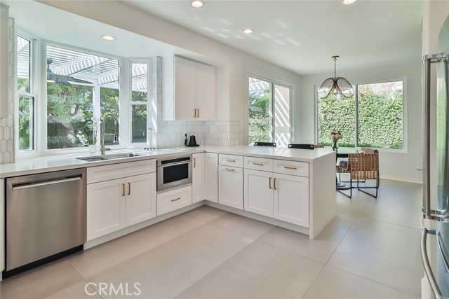2505 Peachwood Place, Westlake Village CA: https://media.crmls.org/medias/d8265fe6-49c4-4319-ab5e-0e2e990eb8a4.jpg
