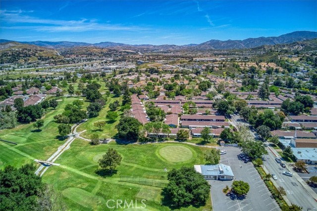 19207 Avenue Of The Oaks, Newhall CA: https://media.crmls.org/medias/d8269109-4746-49c3-86c0-9105ff66f095.jpg