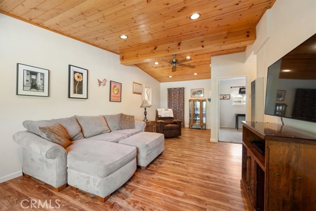 22630 K Street, Santa Margarita CA: https://media.crmls.org/medias/d8281d62-0315-4e32-aa75-3eb47e5e857c.jpg