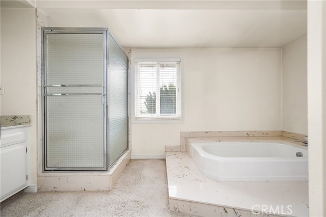 Detail Gallery Image 10 of 75 For 6040 Pat Ave, Woodland Hills,  CA 91367 - 5 Beds | 4/2 Baths
