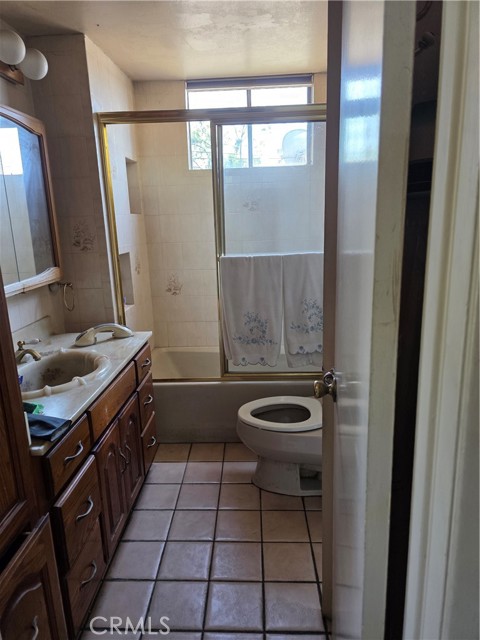 4734 Helmgate Drive, El Monte CA: https://media.crmls.org/medias/d82896a0-8ffc-420a-b697-1c1df0f913ac.jpg