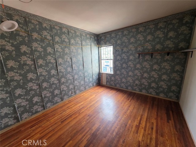 Detail Gallery Image 3 of 12 For 2321 N Naomi St, Burbank,  CA 91504 - 3 Beds | 1 Baths