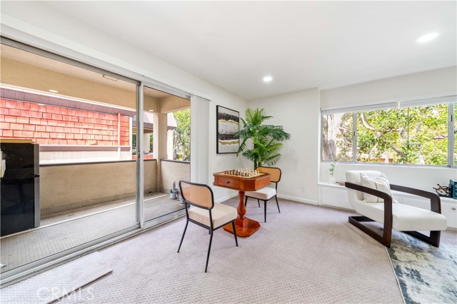 Detail Gallery Image 12 of 27 For 5674 Windsor Way #201,  Culver City,  CA 90230 - 2 Beds | 2 Baths