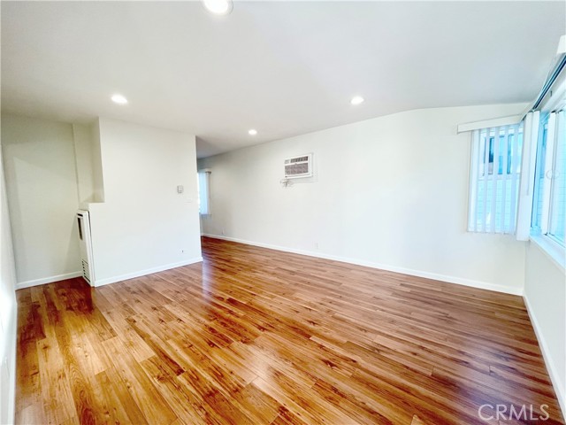 Front Image Thumbnail for CRGD25274000