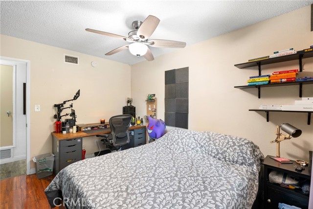 Detail Gallery Image 26 of 44 For 2011 W Katella, Anaheim,  CA 92804 - 4 Beds | 2 Baths