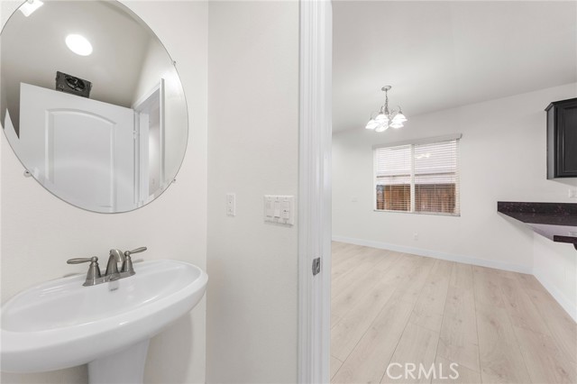 866 Christain Court, Upland CA: https://media.crmls.org/medias/d82b45b3-e96f-4d73-9ea9-fb1e741788de.jpg