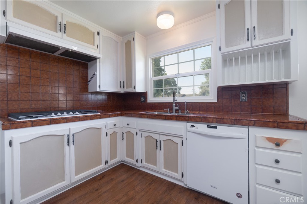 MLS #OC25162485 img 8