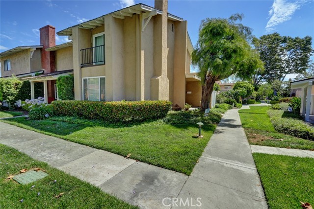 17077 Los Modelos Street, Fountain Valley CA: https://media.crmls.org/medias/d82b774b-d874-4b72-9285-692efc75359e.jpg