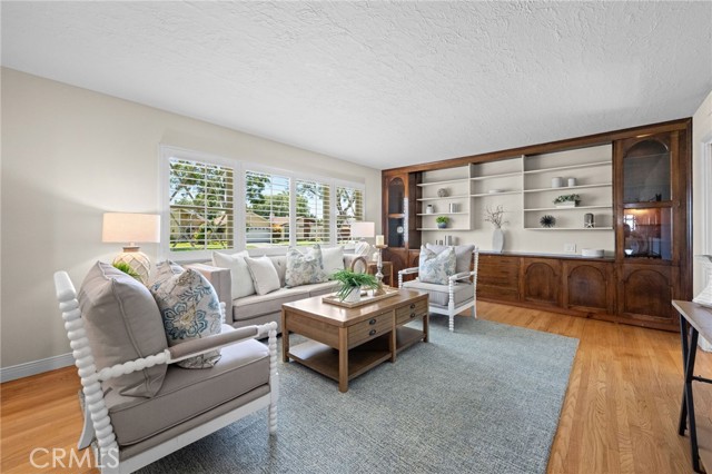 Detail Gallery Image 10 of 64 For 939 W Orange Rd, Santa Ana,  CA 92706 - 3 Beds | 2 Baths