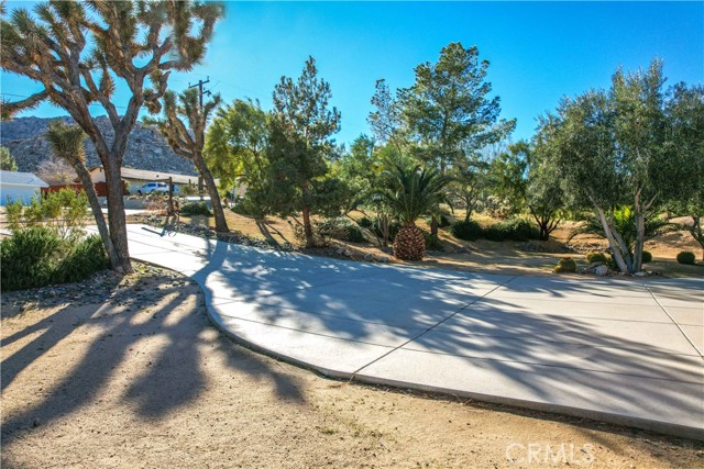 Detail Gallery Image 8 of 65 For 61218 Sandalwood Trl, Joshua Tree,  CA 92252 - 3 Beds | 2 Baths