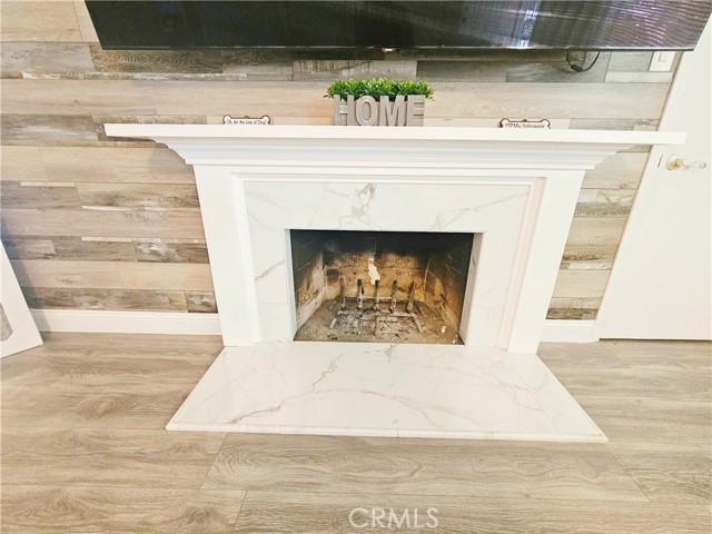 Detail Gallery Image 6 of 29 For 2124 Shamrock Way, Bakersfield,  CA 93304 - 2 Beds | 1 Baths